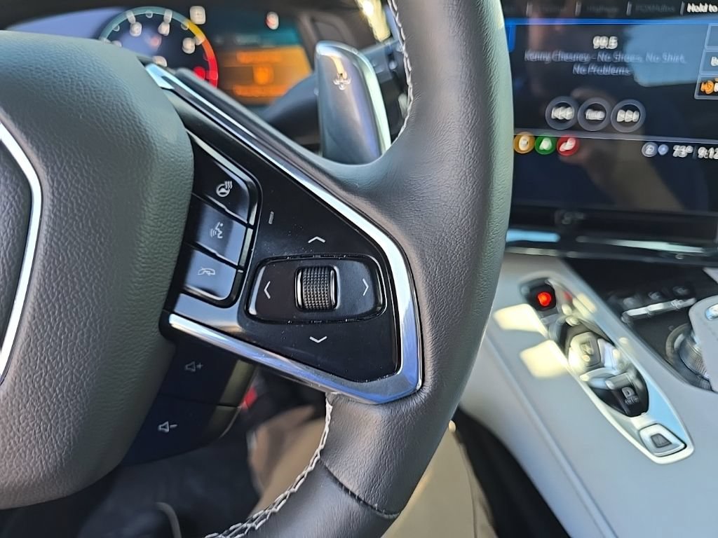 Used 2023 Chevrolet Corvette Stingray Preferred Conv w/ Z51 Performance Package RWD image 17