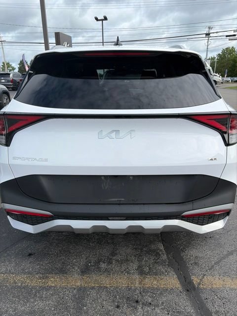 Used 2023 Kia Sportage EX AWD/4WD image 13