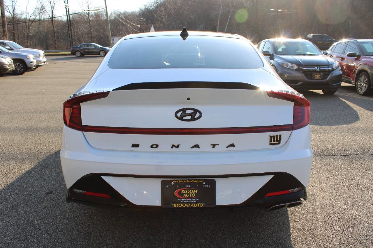 Used 2021 Hyundai Sonata SEL w/ Cargo Package image 9