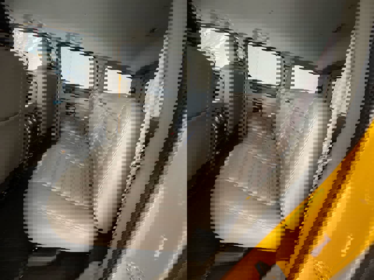 Used 2003 HUMMER H2 w/ Preferred Equipment Group image 22