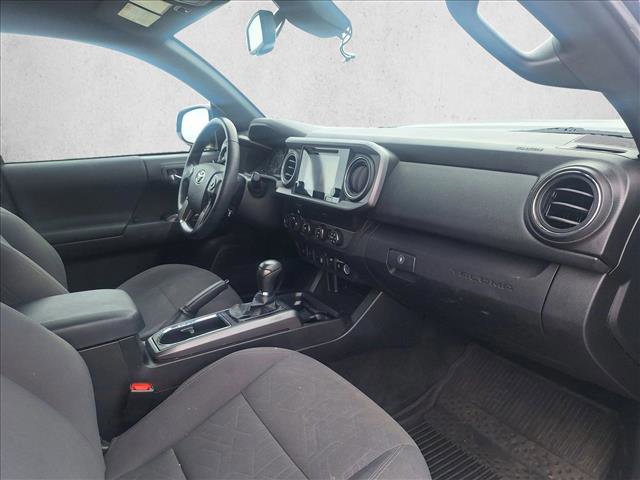 Used 2019 Toyota Tacoma TRD Sport w/ Technology Package AWD/4WD image 17