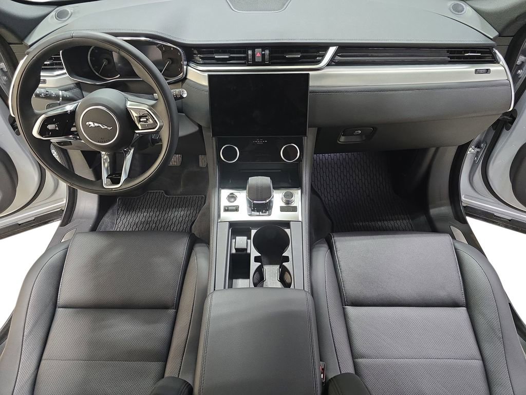 Used 2023 Jaguar F-PACE S image 10