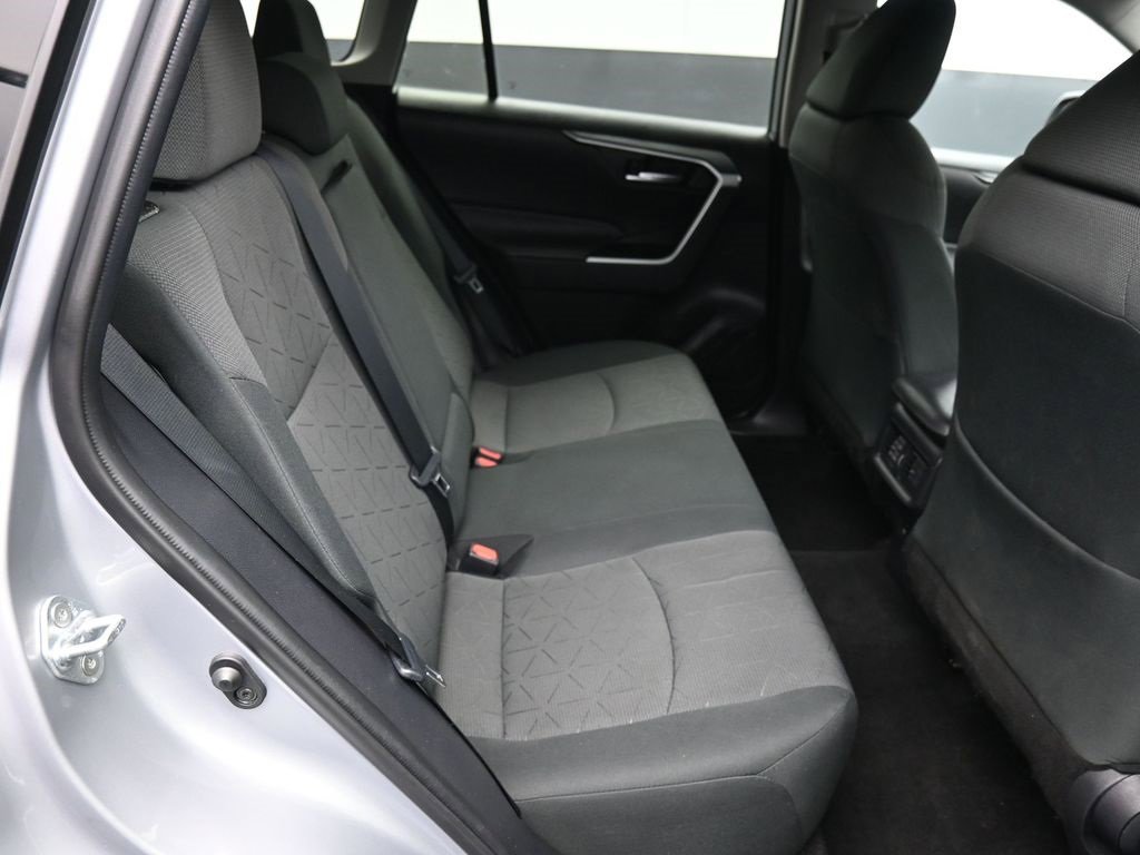 Used 2021 Toyota RAV4 XLE image 23