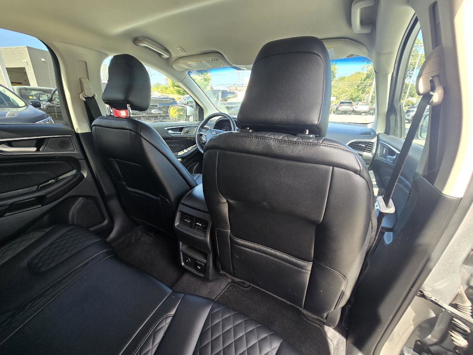 Used 2023 Ford Edge SEL image 20