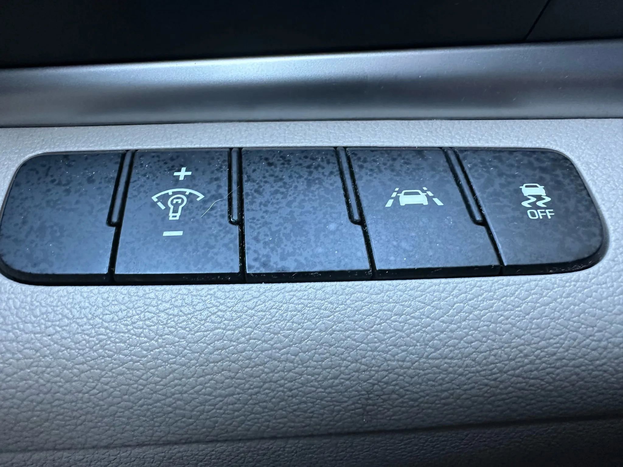 Used 2020 Hyundai Elantra SE image 22