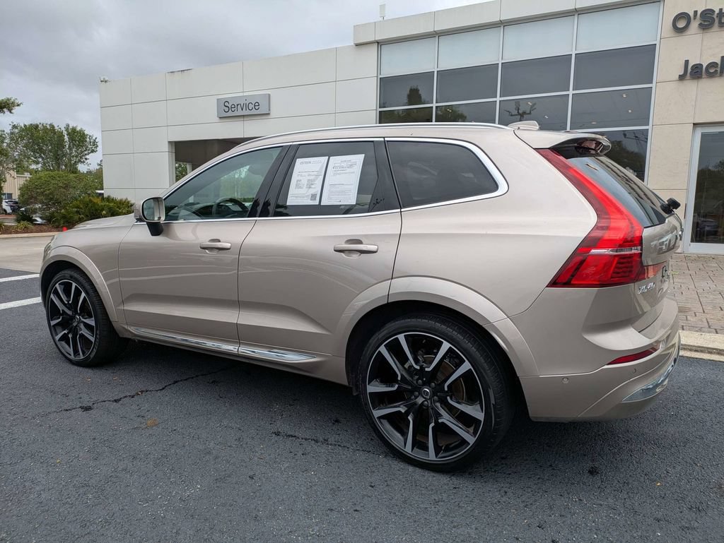 Used 2023 Volvo XC60 B5 Ultimate AWD/4WD image 4
