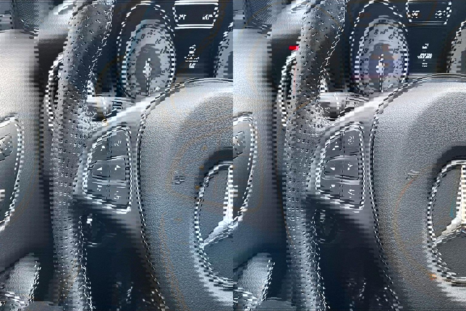 Used 2017 Mercedes-Benz GLA 250 4MATIC image 18