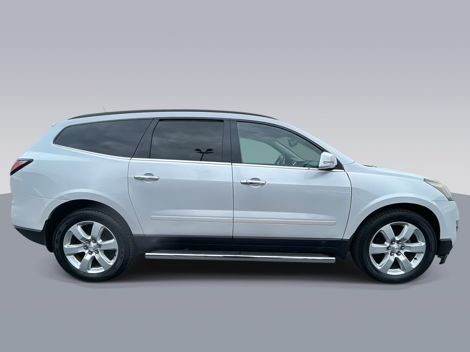 Used 2016 Chevrolet Traverse LT w/ Style and Technology Package AWD/4WD image 2