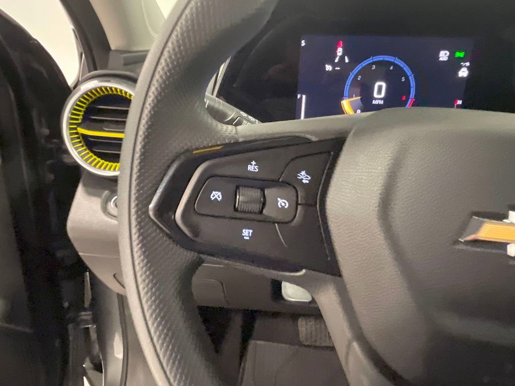 Used 2024 Chevrolet Trax LT image 30