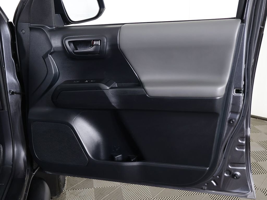 Used 2018 Toyota Tacoma SR w/ SR Convenience Package RWD image 20