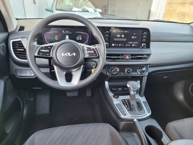 Certified 2026 Kia Seltos LX FWD image 20