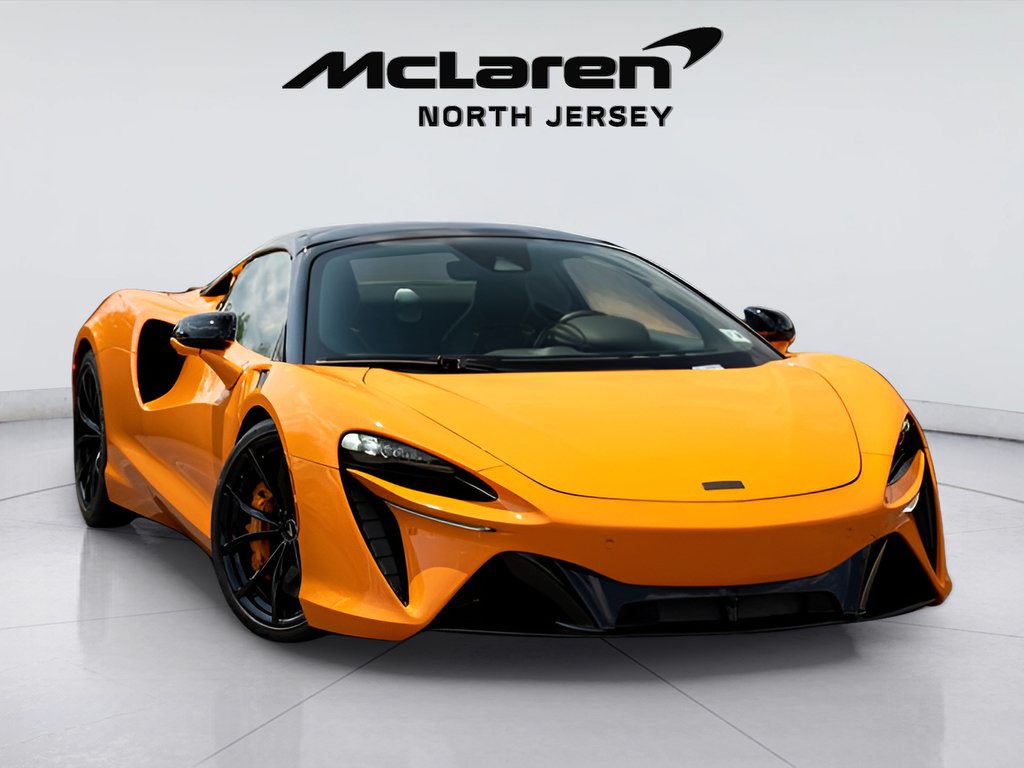 Used 2025 McLaren Artura Spider RWD image 4