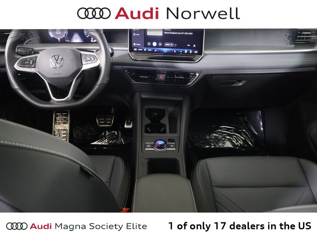 Used 2025 Volkswagen Tiguan SE R-Line AWD/4WD image 22