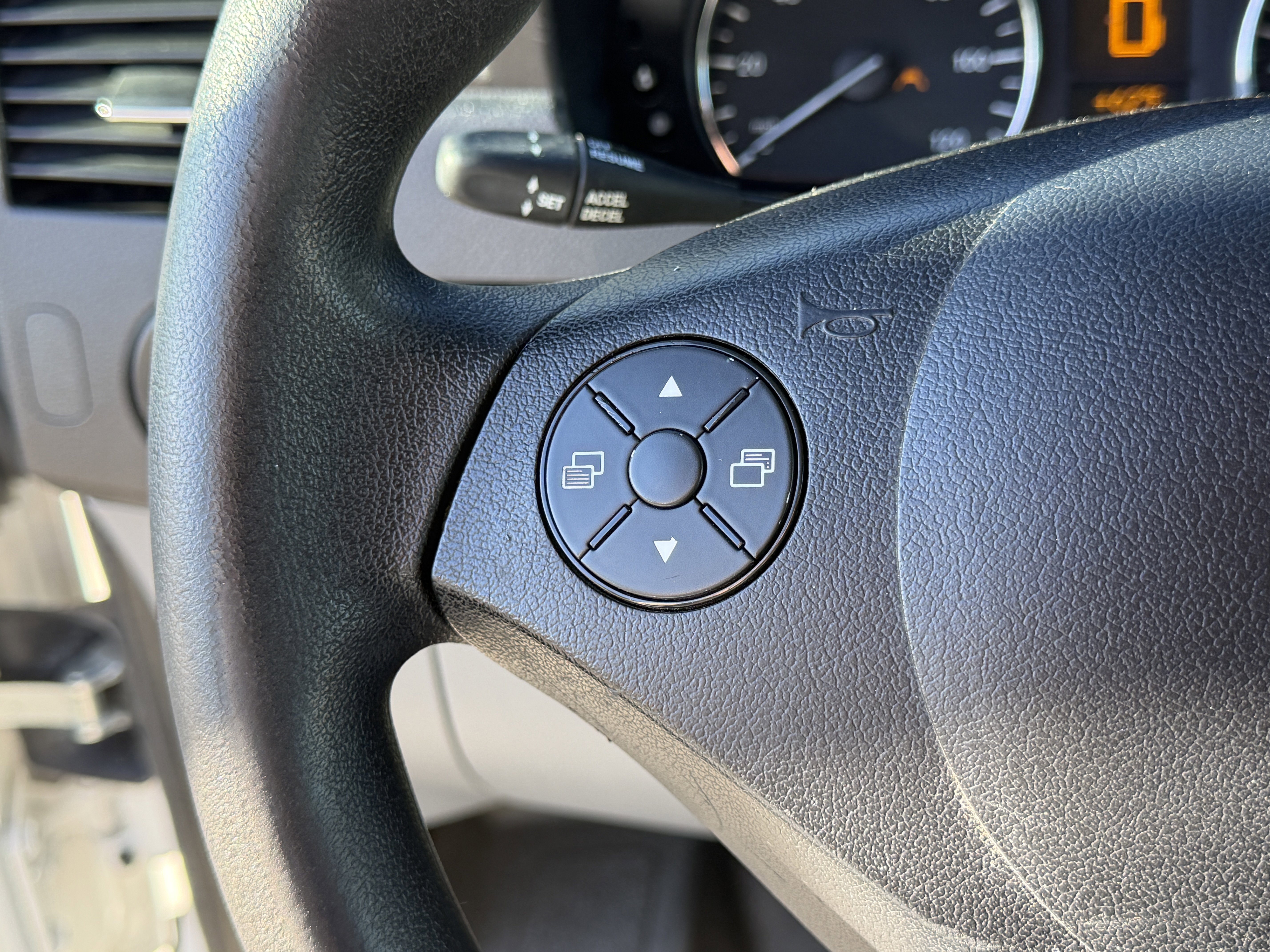 Used 2017 Mercedes-Benz Sprinter 2500 image 22