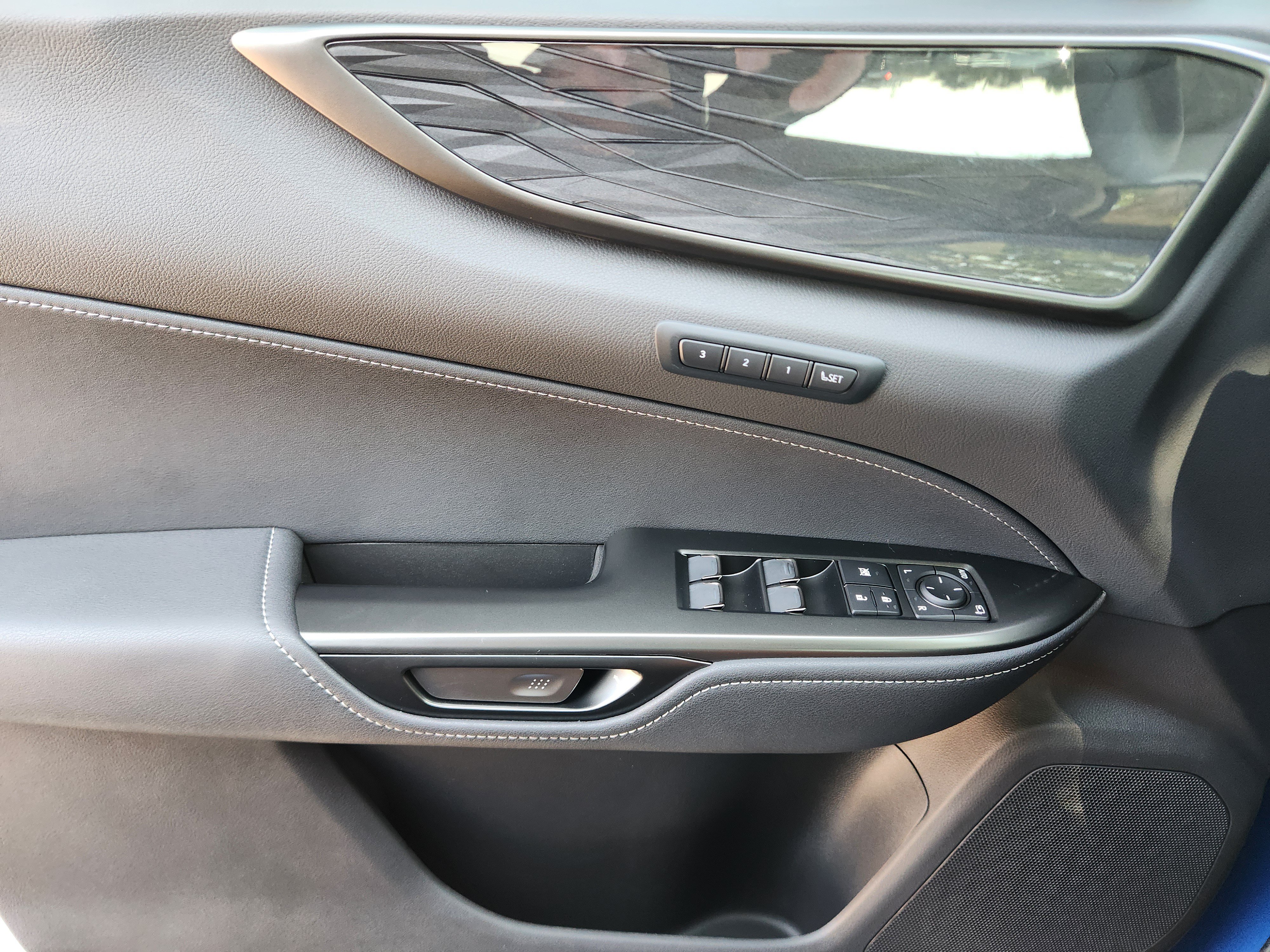 New 2026 Lexus NX 350h AWD w/ Accessory Package (Z1) image 18