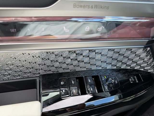 New 2026 BMW 750e xDrive w/ Executive Package AWD/4WD image 28