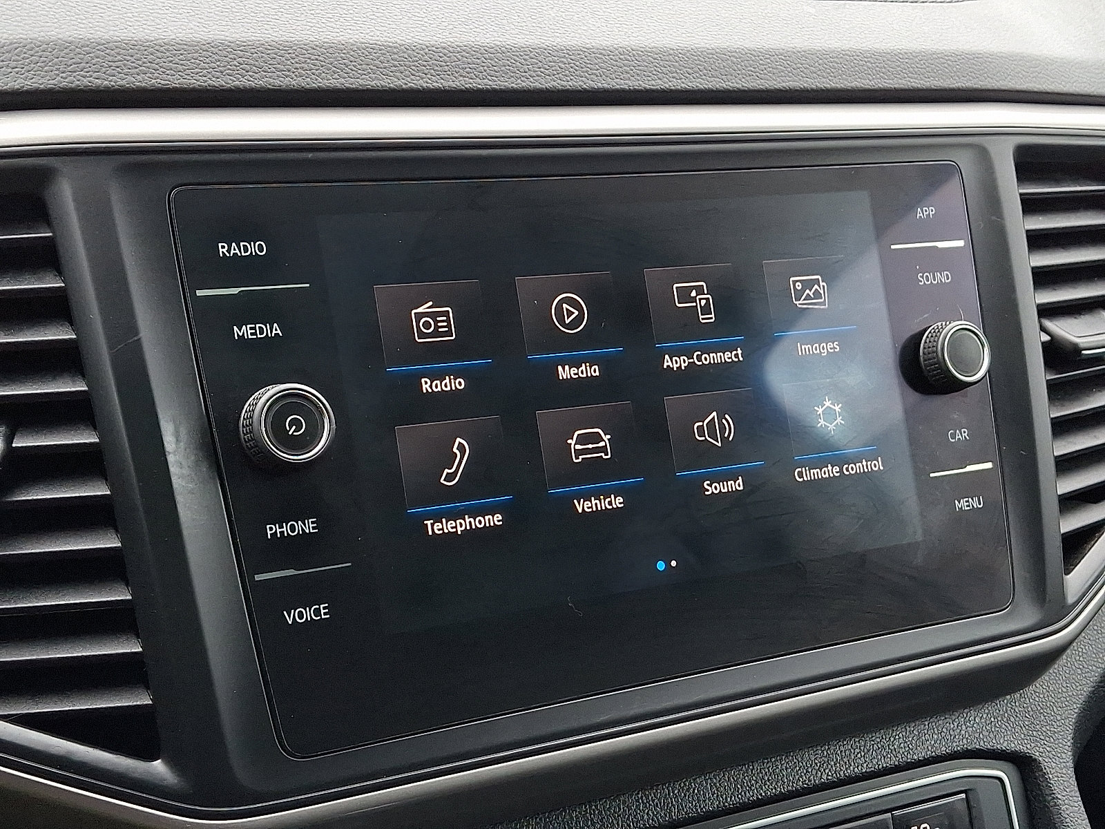 Used 2021 Volkswagen Atlas SE w/ Panoramic Sunroof Package image 17