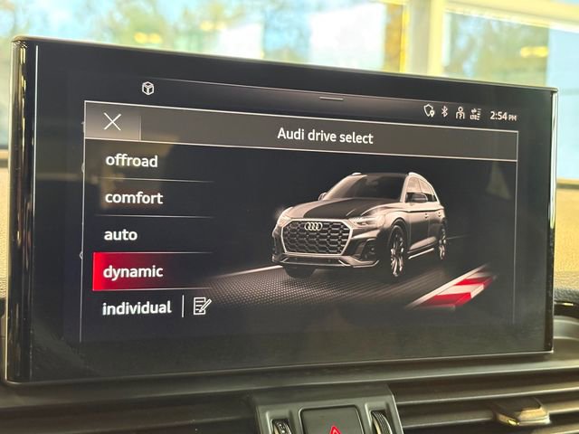 Used 2022 Audi Q5 e Premium Plus w/ Premium Plus Package image 31