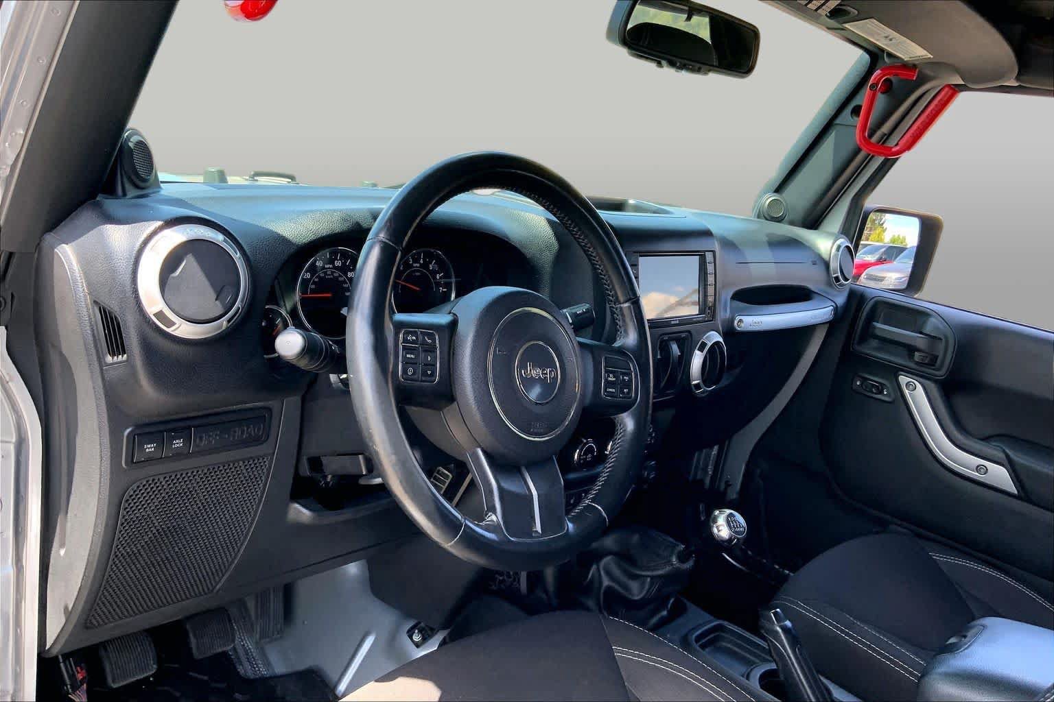 Used 2013 Jeep Wrangler Rubicon w/ PWR Convenience Group AWD/4WD image 15