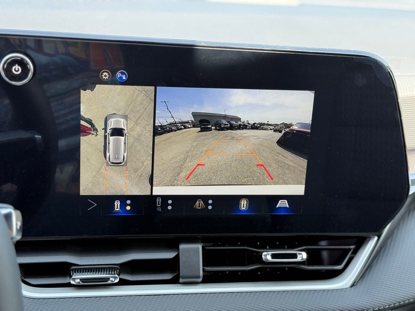 New 2026 Chevrolet Equinox LT FWD image 16