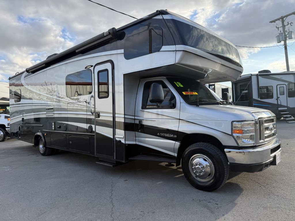 Used 2017 Ford E-450 and Econoline 450 Super Duty w/ Motorhome Prep Package RWD image 36