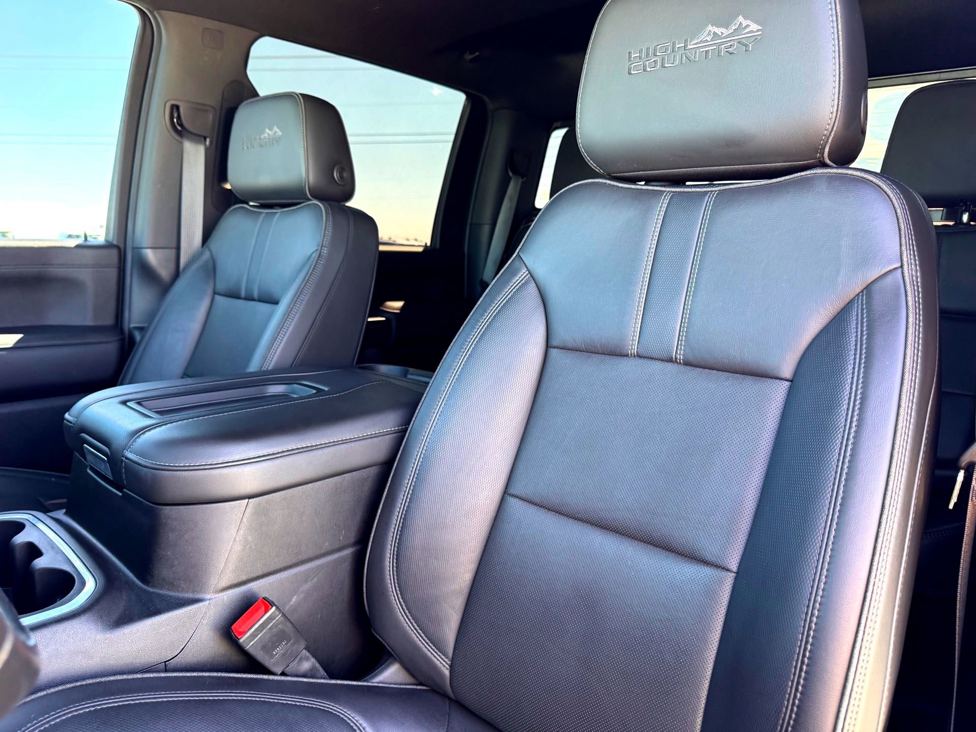 Used 2021 Chevrolet Silverado 2500 High Country w/ Z71 Off-Road Package image 13