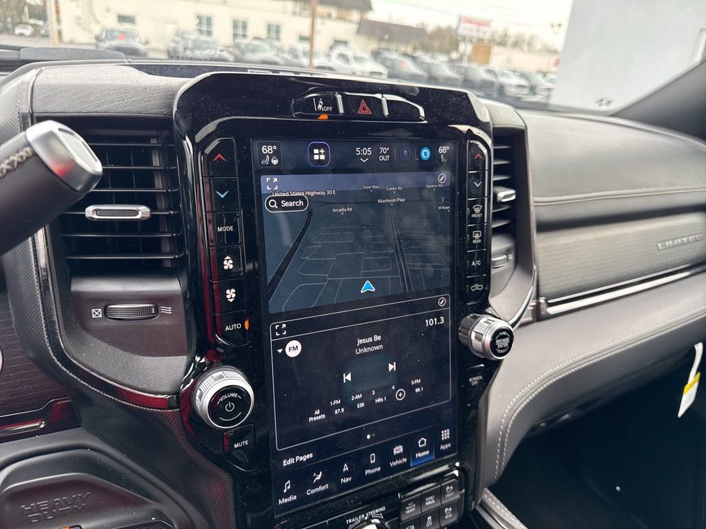 Used 2024 RAM 3500 Limited image 17