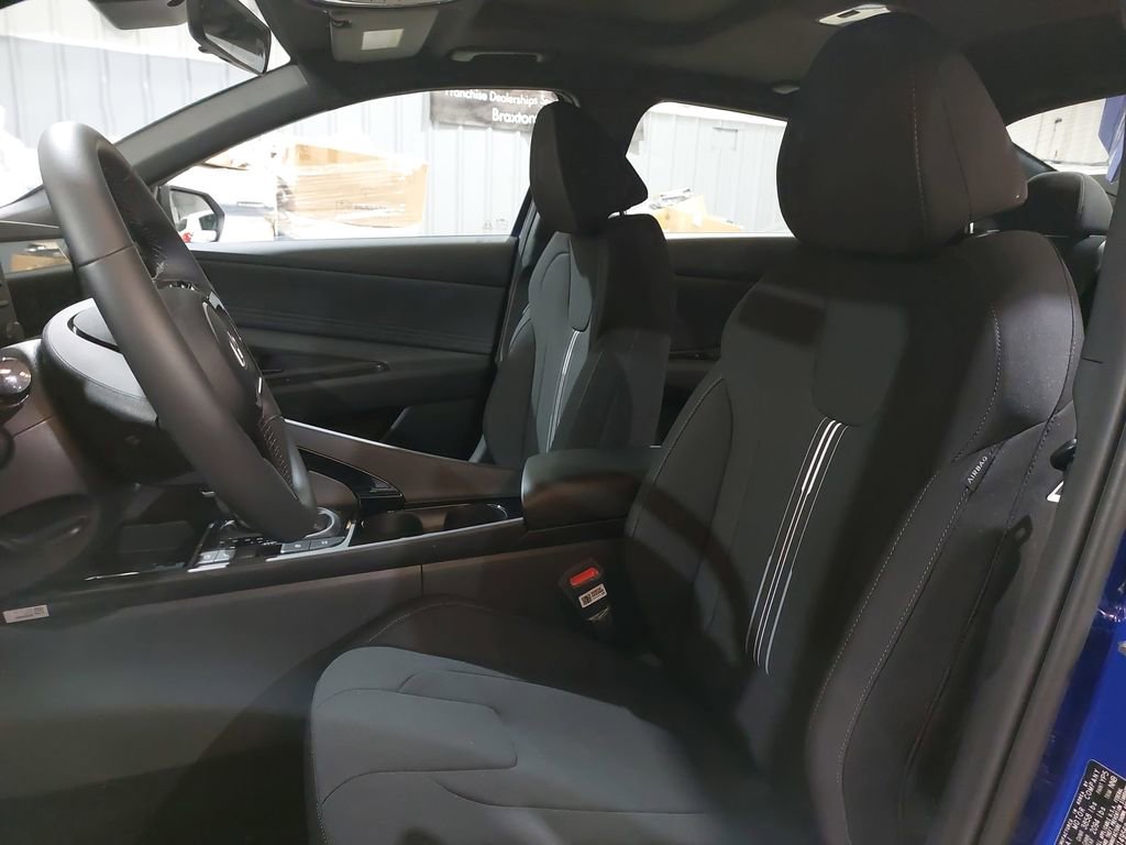 New 2026 Hyundai Elantra SEL Sport image 14
