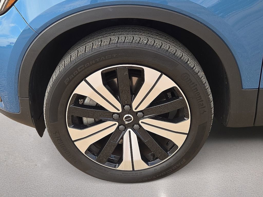 Used 2023 Volvo XC40 Recharge Core AWD/4WD image 11