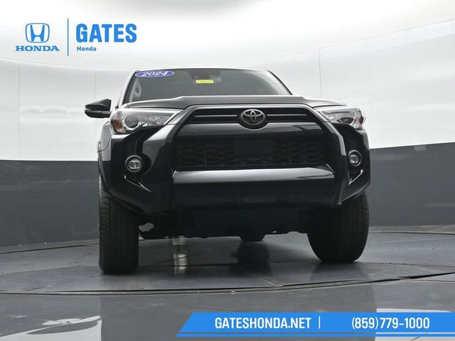 Used 2024 Toyota 4Runner SR5 Premium w/ Moonroof Package AWD/4WD image 40
