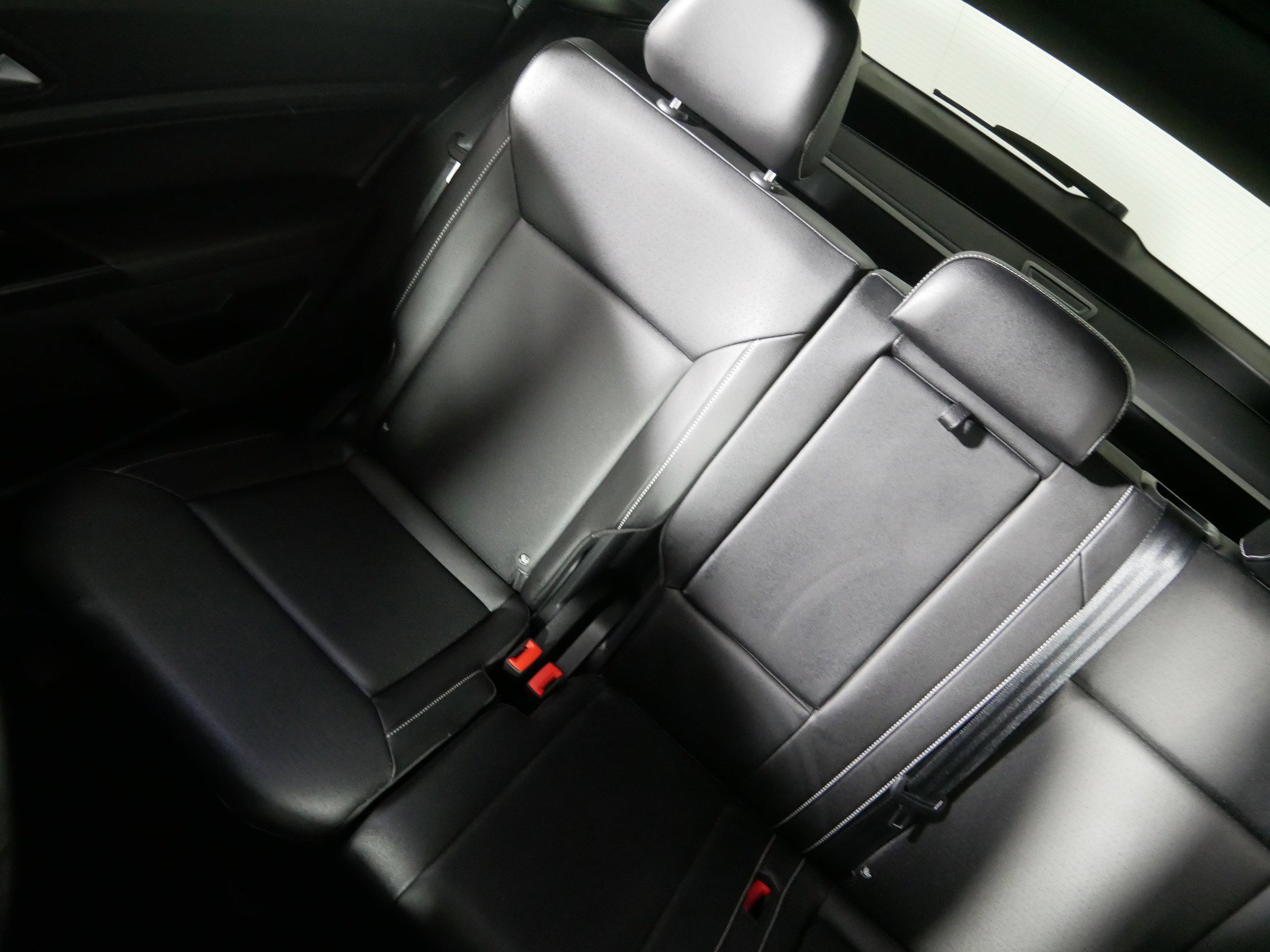 Certified 2020 Volkswagen Atlas Cross Sport SE image 12