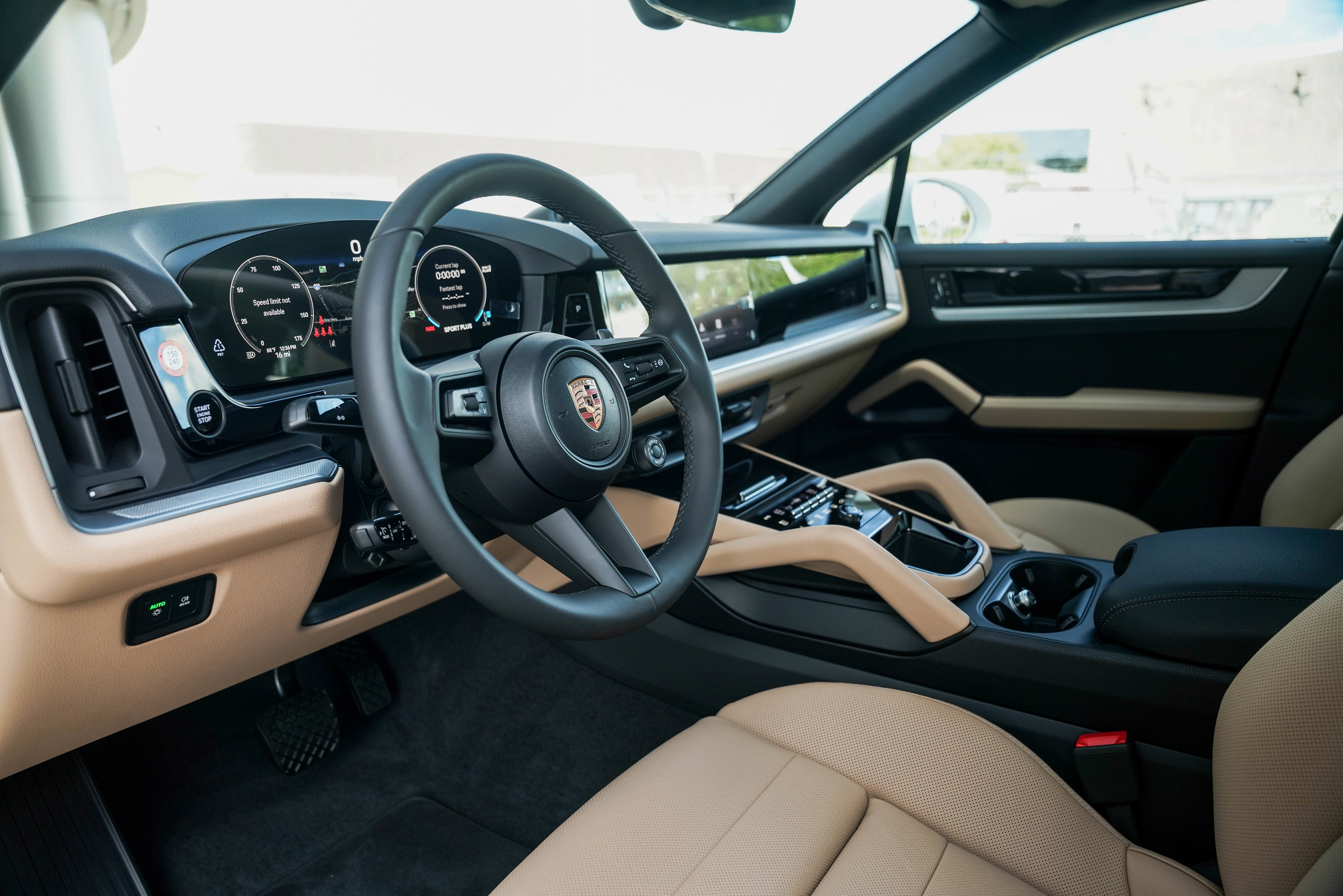 New 2026 Porsche Cayenne E-Hybrid AWD/4WD image 4
