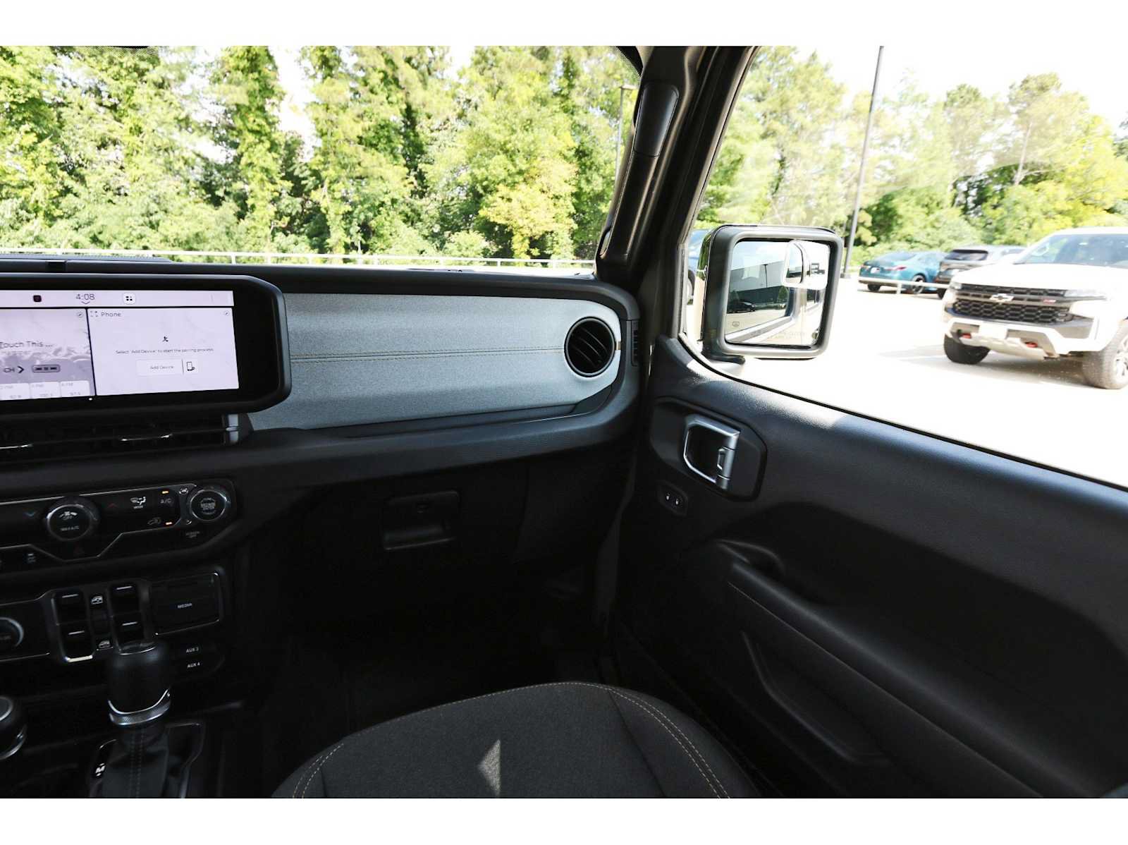 Used 2025 Jeep Wrangler Unlimited Sport AWD/4WD image 8