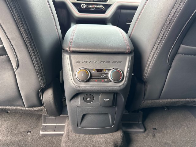 New 2027 Ford Explorer ST-Line w/ Premium Package RWD image 17