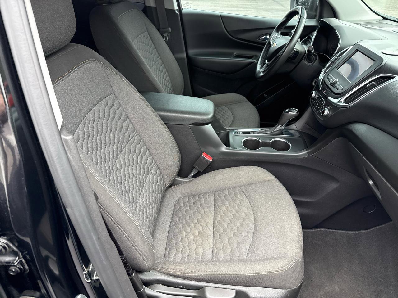 Used 2021 Chevrolet Equinox LT FWD image 25