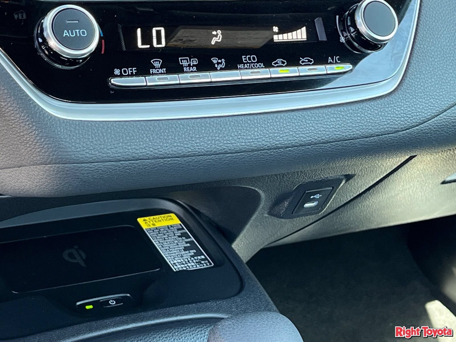 Certified 2026 Toyota Corolla SE w/ SE Package FWD image 30