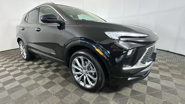 Used 2024 Buick Encore GX Avenir w/ Avenir Technology Package AWD/4WD image 2