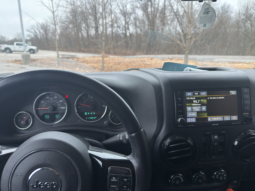 Used 2015 Jeep Wrangler Unlimited Sahara image 9