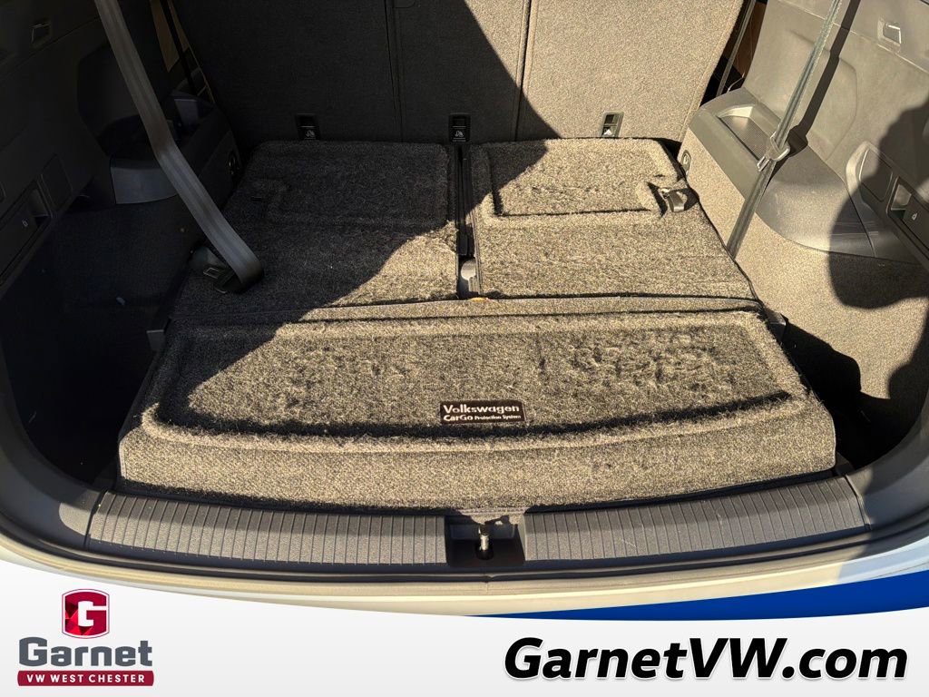 Certified 2023 Volkswagen Tiguan SE R-Line image 23