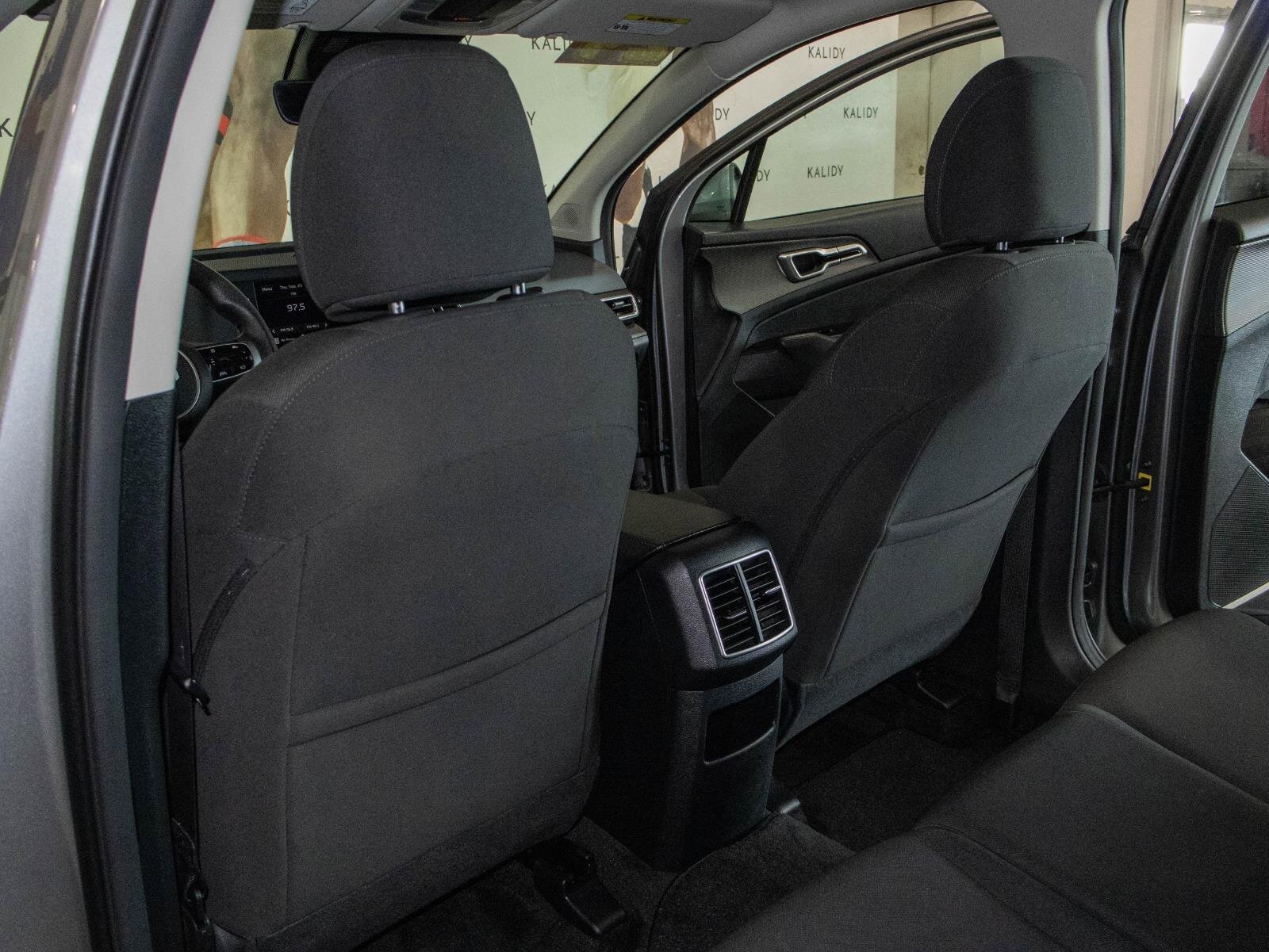 Used 2024 Kia Sportage LX image 9