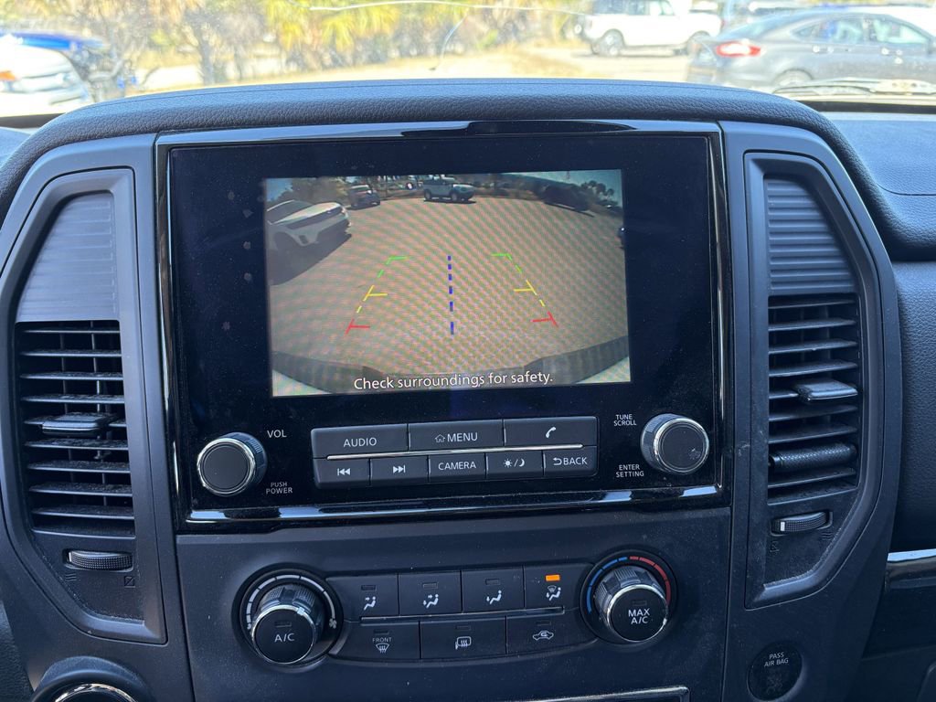 Used 2022 Nissan Titan SV image 21