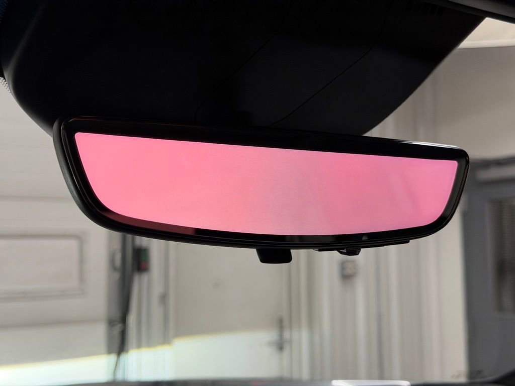 Used 2024 Cadillac Escalade ESV Premium Luxury image 45