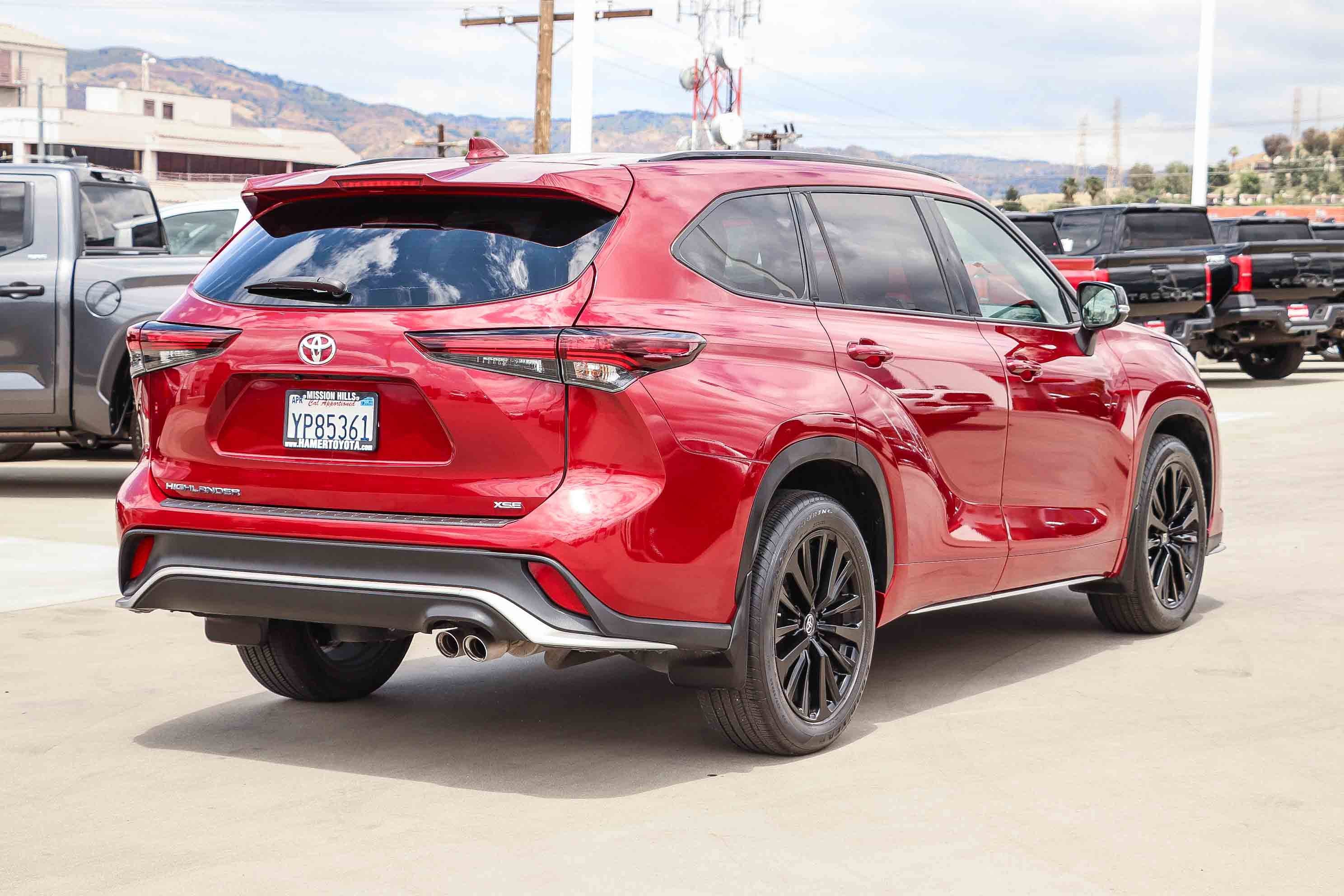Certified 2024 Toyota Highlander XSE FWD image 7