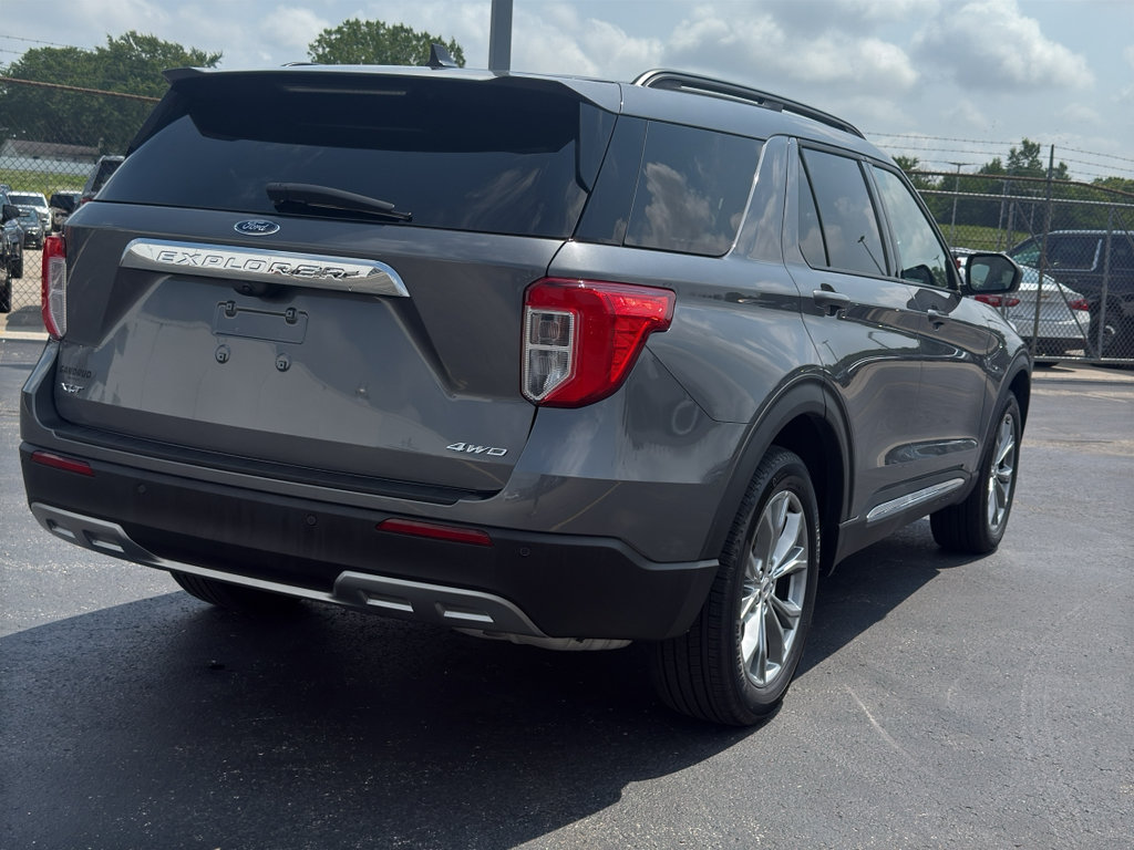 Used 2022 Ford Explorer XLT w/ Equipment Group 202A AWD/4WD image 5