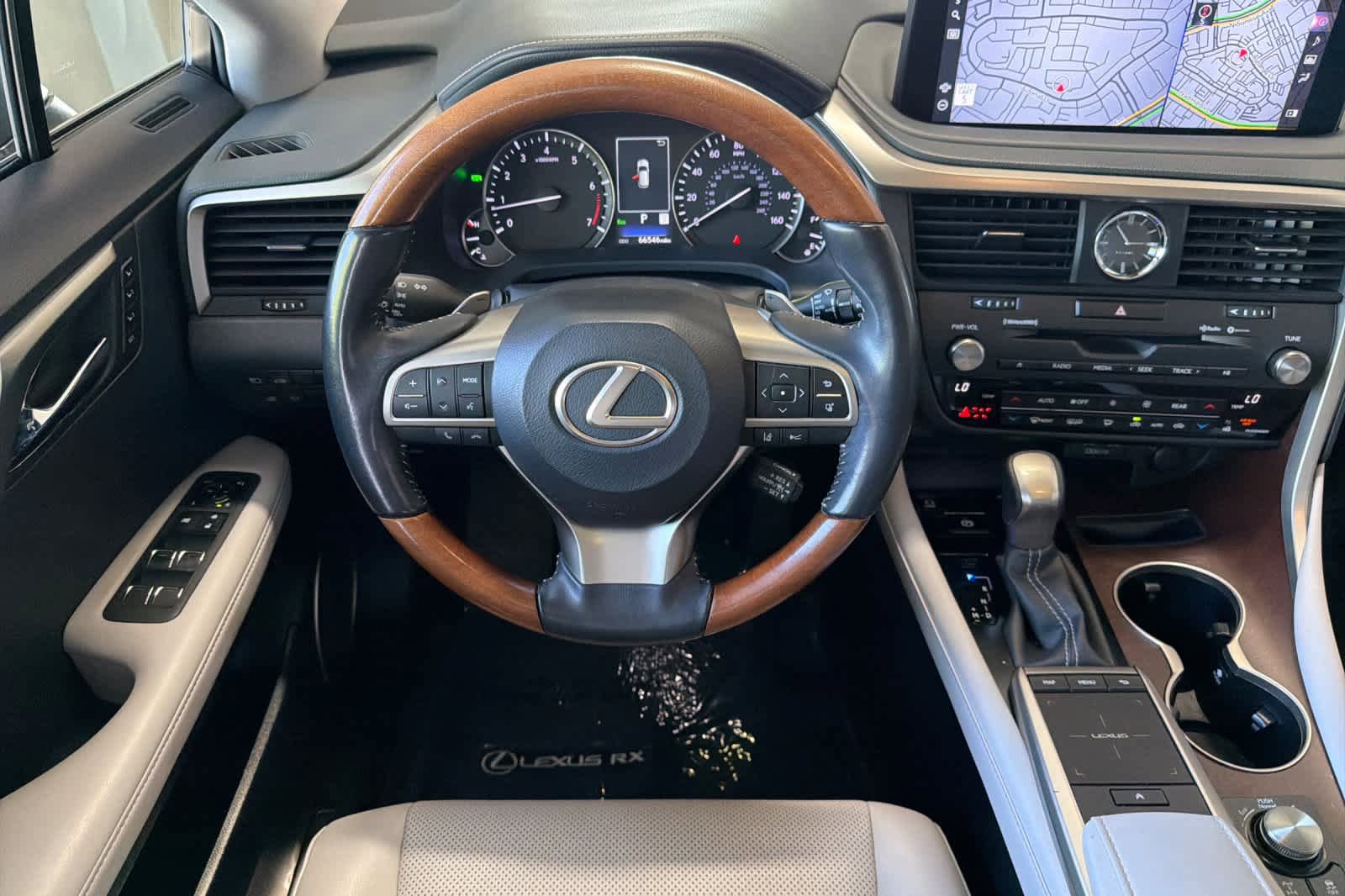 Used 2020 Lexus RX 350L Premium w/ Premium Package AWD/4WD image 15