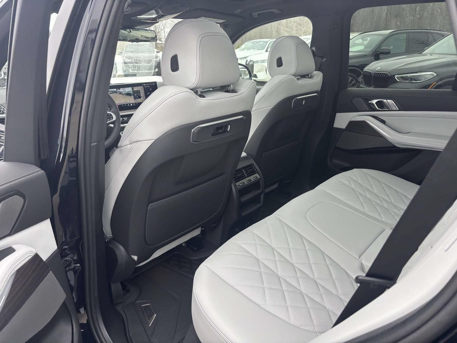 New 2026 BMW X5 xDrive40i w/ M Sport Package AWD/4WD image 27