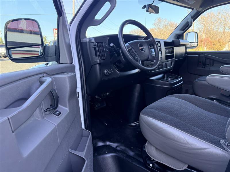 Used 2019 GMC Savana 2500 w/ Driver Convenience Package RWD image 15