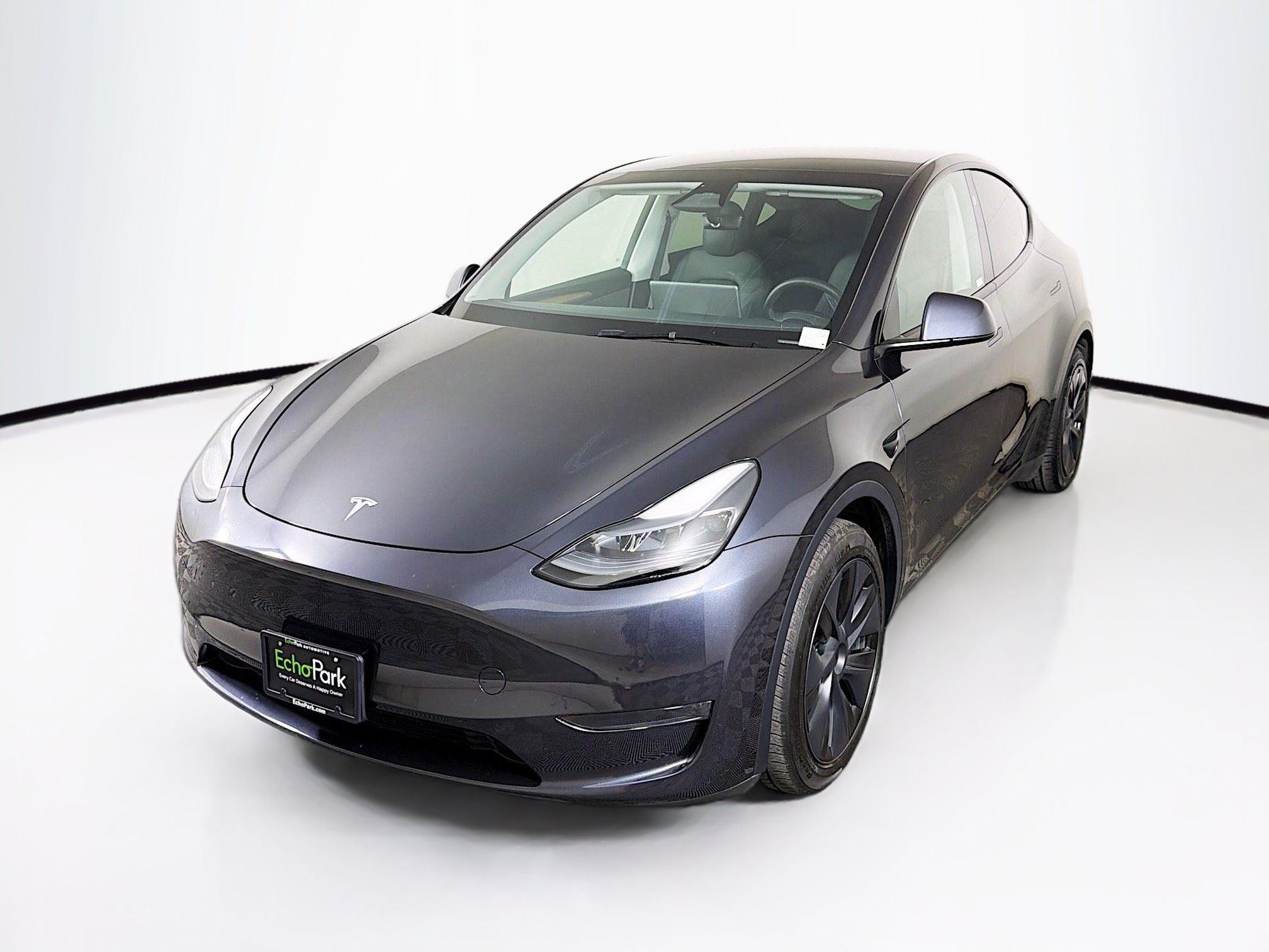 Used 2024 Tesla Model Y Long Range AWD/4WD image 3