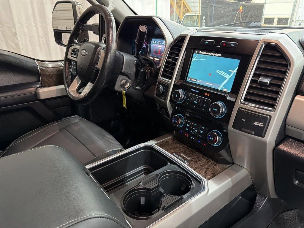 Used 2018 Ford F250 Lariat w/ Chrome Package image 31