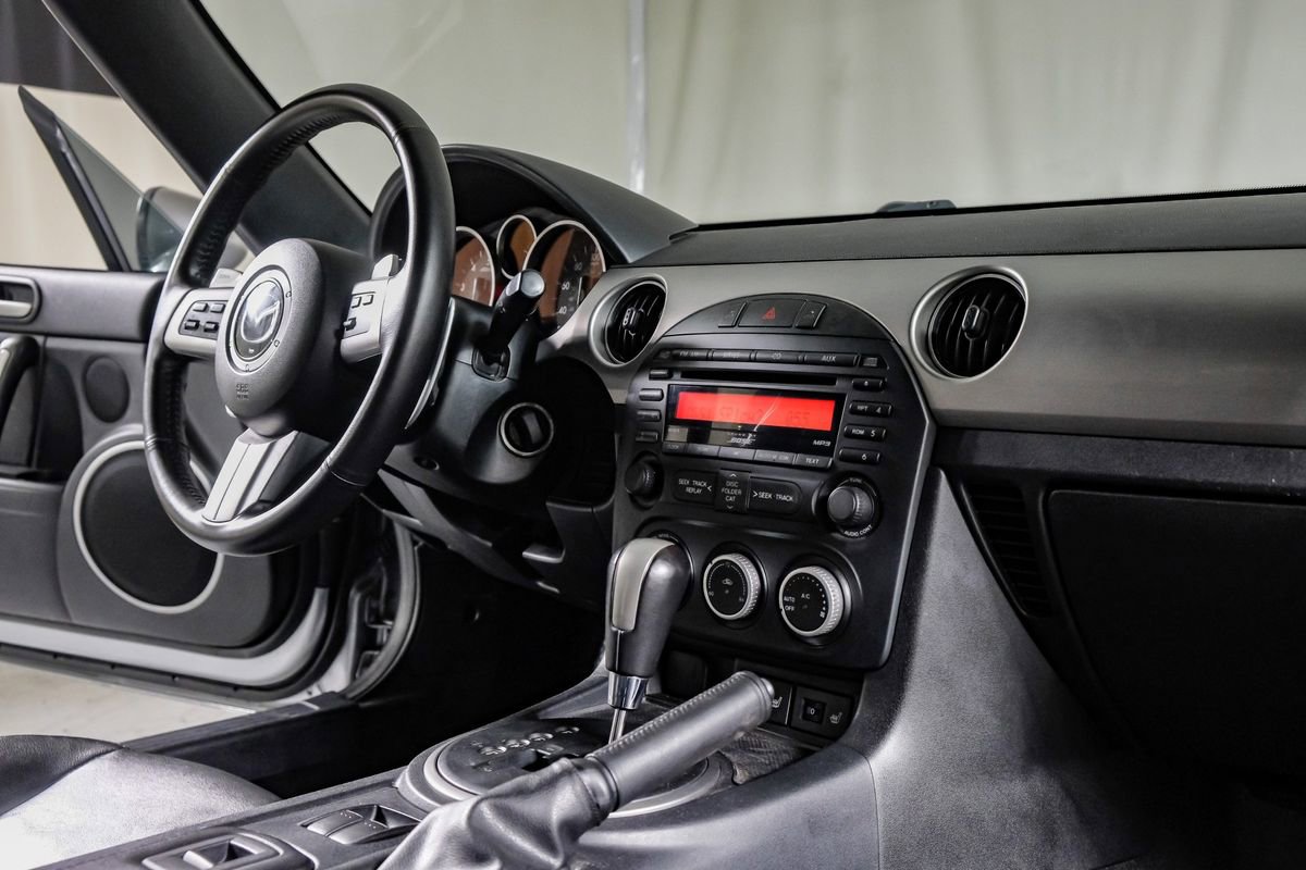 Used 2012 MAZDA MX-5 Miata Grand Touring w/ Premium Pkg image 19